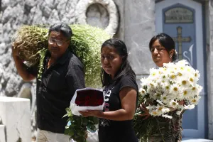 Recomienda Profeco revisar contratos con funerarias para evitar pagos extras