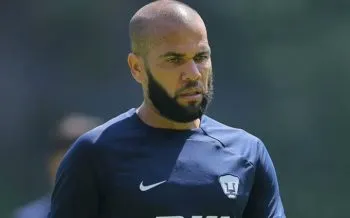 Dani Alves fue procesado por agresión sexual; jueza impone fianza de 150 mil euros