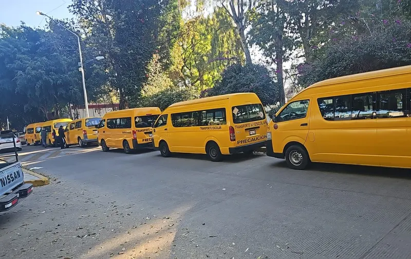 Imparte SMT capacitación a 26 operadores de transporte escolar