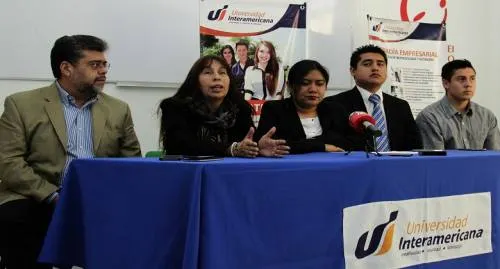 Estudiantes de la Universidad Interamericana elaboran cerveza a base de camote