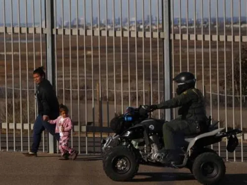 Patrulla Fronteriza se defiende; intentaron salvar a niños migrantes