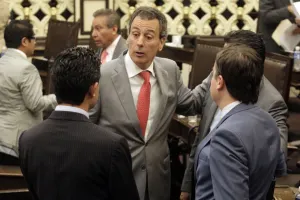Sin críticas al gobierno, Pepe Chedraui da espaldarazo a Isabel Allende