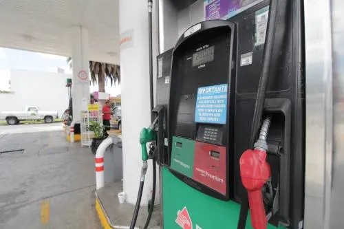 PRD recolectará firmas para exigir a López Obrador que baje precio de gasolina