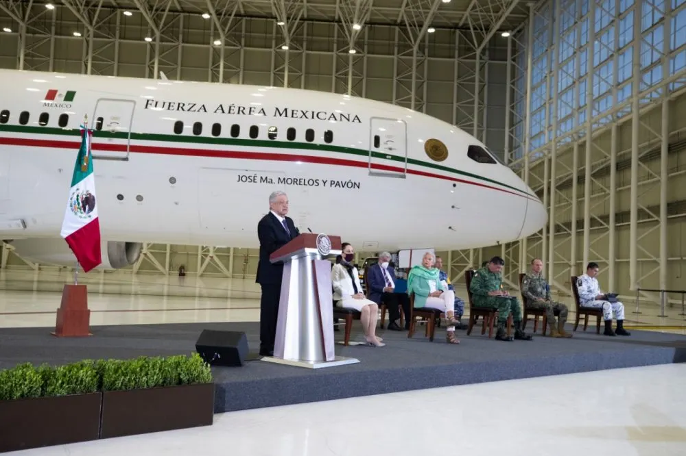 AMLO Avión