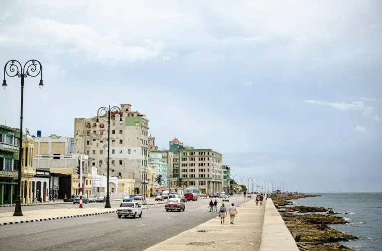 Cuba: 70 años en el laberinto