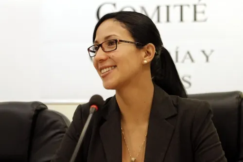 Denisse Ortiz es acusada de hostigamiento laboral en el SEDIF