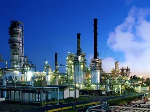 Española se adjudica construcción de refinerías en México