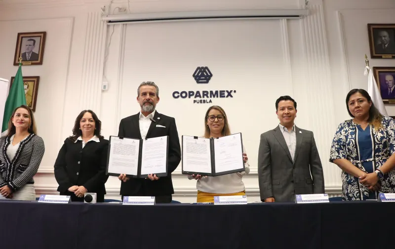Gobierno de Puebla impulsa la oferta laboral para las mujeres mediante firma de convenio