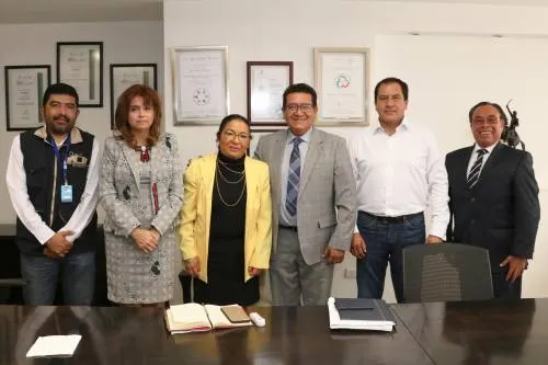 Se reúnen secretaria de Salud y Sindicato