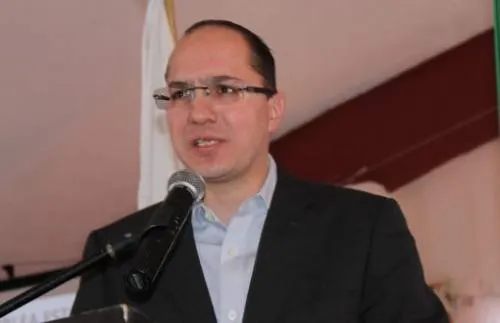 Renuncia Aguilar Sierra a su cargo como consejero jurídico del gobierno estatal