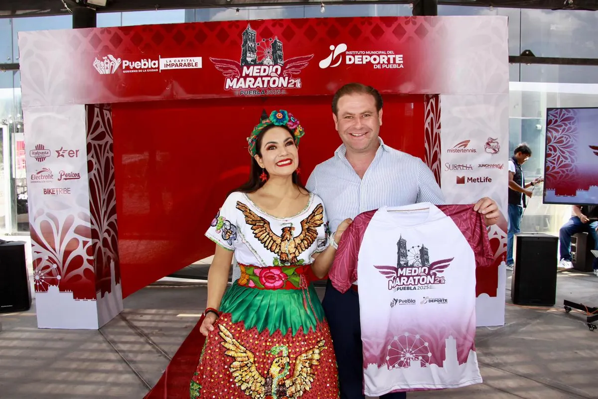 Presenta Ayuntamiento de Puebla rutas, playera y medalla del Medio Maratón 21K Puebla 2025