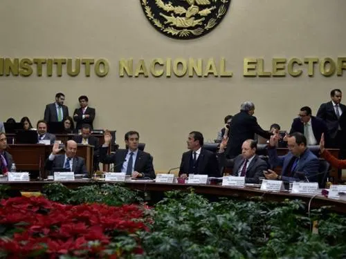 Precampañas se llevan en opacidad: INE