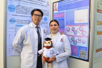 ¡Un caso conmovedor! Madre e hijo estudian juntos Medicina en la UAG
