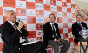Asiste Alberto Lozoya a presentación de La Ciudad de la Ideas