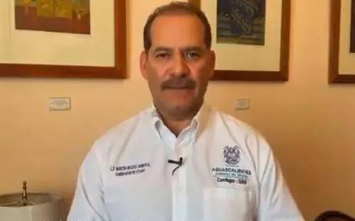 Por abucheos, gobernador de Aguascalientes evita mitin de AMLO
