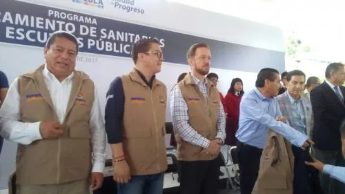 Islas y Banck, ponen en marcha el programa Mejoramiento de Sanitarios en Escuelas Públicas