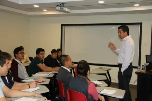Las empresas requieren de capital humano competitivo