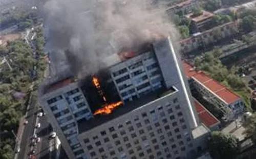 Abrirán investigación por incendio en edificio de Conagua
