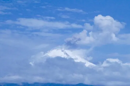 Mantiene el Popocatépetl actividad constante dentro de los parámetros de alerta Amarilla Fase Dos