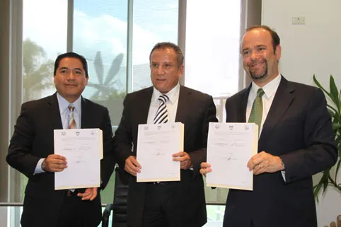Firma BUAP convenio con las universidades autónomas de Oaxaca y Chiapas