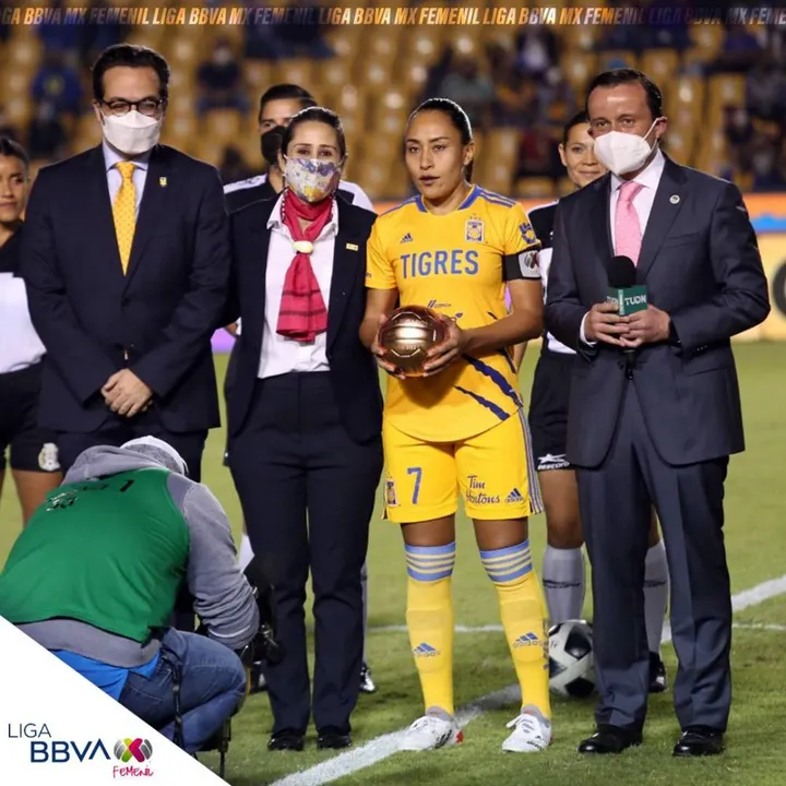Liliana Mercado, se convirtió en la primera jugadora en recibir el “Balón de Oro” de la liga mexicana
