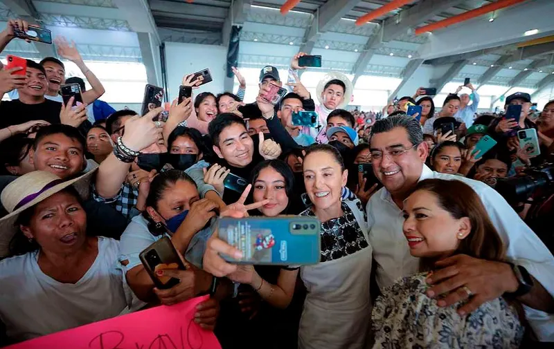 claudia-sheinbaum-foro-puebla-centro-expositor