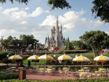 Empleados de Disney Orlando son detenidos por trata de personas