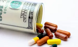 El dólar provoca alza en precios de medicina hasta en 35%