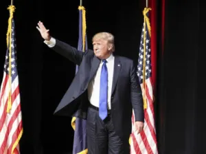 Acusa NYT a Trump de ‘envenenar’ debate migratorio en EU