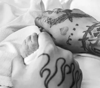 Cazzu y Christian Nodal dan la bienvenida a su primer bebé