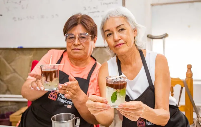 Fomenta SMDIF el desarrollo integral y salud de las personas adultas mayores