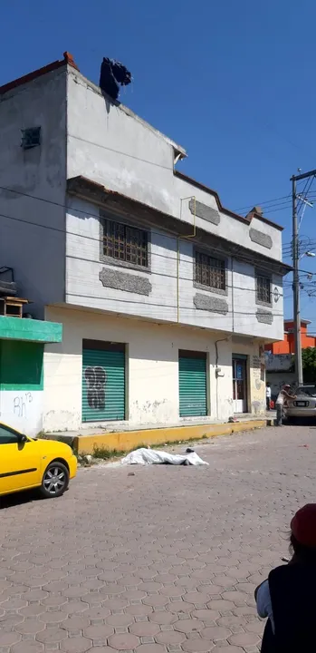 Muere albañil al electrocutarse y caer desde tercer piso en la Nueva San Salvador