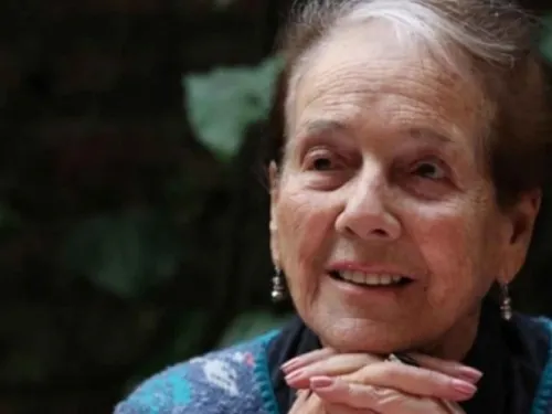 Fallece la escritora chilena Mónica Echeverría