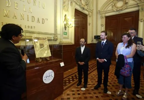 Se exponen al público documentos originales del Escudo de Armas de la Ciudad