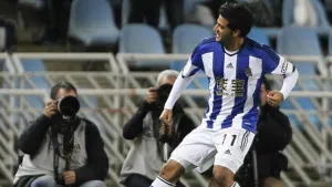 Carlos Vela marca triplete ante el Elche