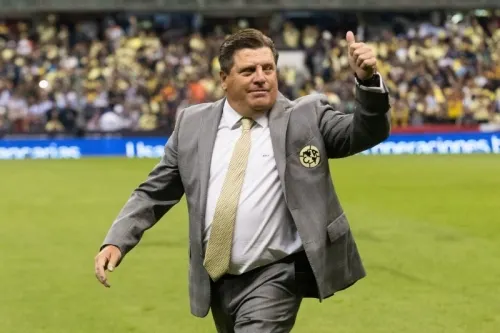 “Piojo” Herrera extiende contrato hasta 2024 como DT de América