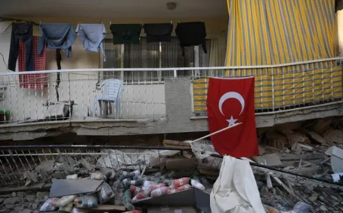 Aumenta a 28 la cifra de muertos por terremoto en Turquía