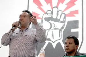 Liberan a ex líder de electricistas del SME en Puebla