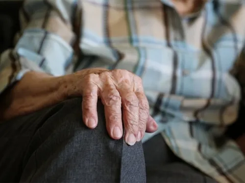 Asaltan y agreden sexualmente a abuelito de 80 años en Durango