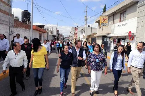 Vecinos de Tres Cruces trabajan con el Gobierno de la Ciudad para continuar reforzando la seguridad