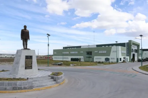 Los trabajos en el Complejo Militar en “La Célula” no se han detenido