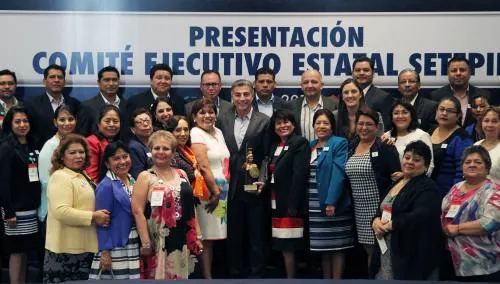 Fortalece Tony Gali cooperación con el magisterio poblano