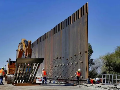 Trump planea tomar terrenos privados para construir muro