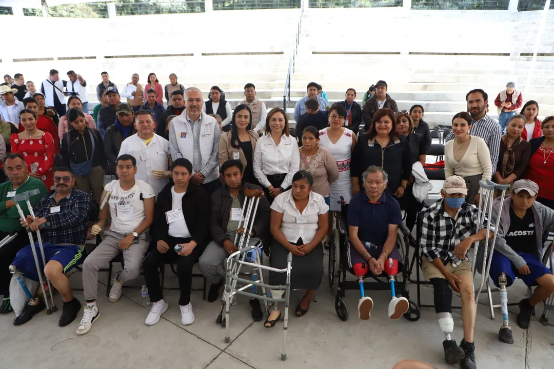 SEDIF entrega prótesis externas