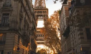 Ataque terrorista en París: Turista alemán muerto y dos heridos cerca de la Torre Eiffel