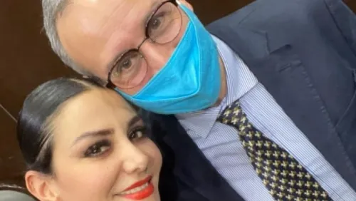 Nayeli Salvatori le pide ‘selfie’ a Hugo López-Gatell desde la tribuna de la Cámara de Diputados