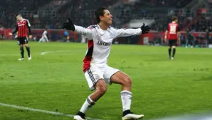 VIDEO: Chicharito no deja de anotar en Bundesliga