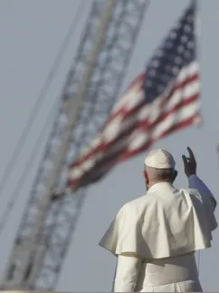 El Papa reitera llamado a ‘puentes no muros’ tras veto de Trump