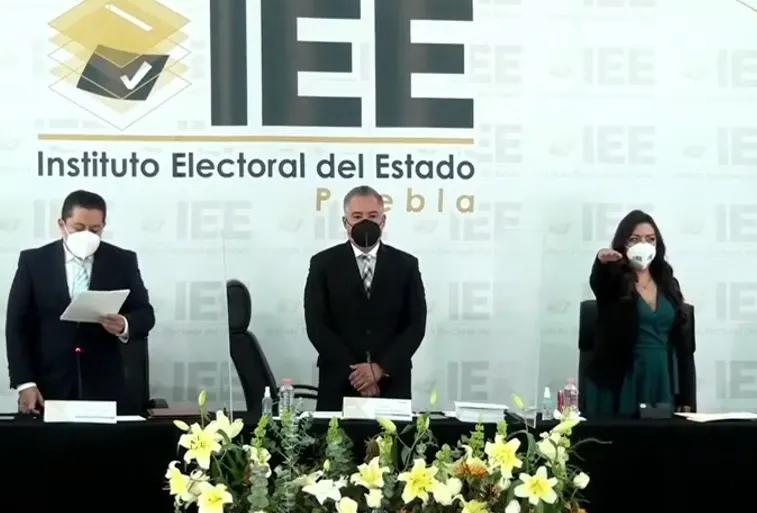 Asumen sus cargos tres nuevos consejeros del Instituto Electoral