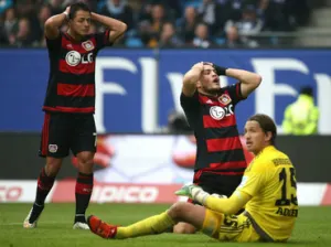 ‘Chicharito’ no rompe el empate con Hamburgo